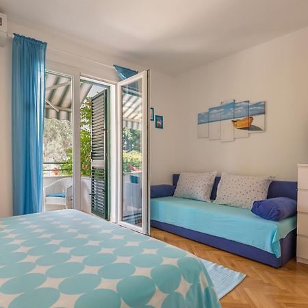 Apartmani Marko Tučepi Exterior foto