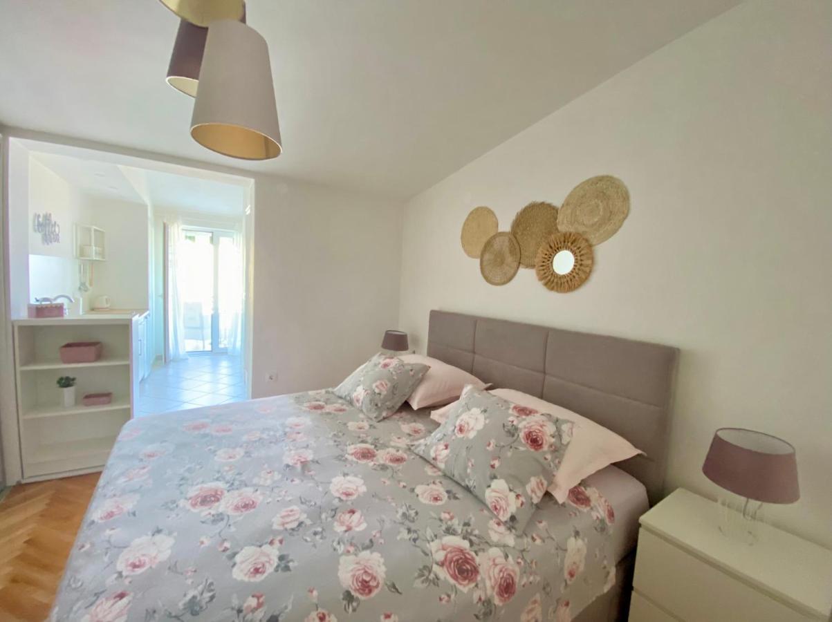 Apartmani Marko Tučepi Exterior foto